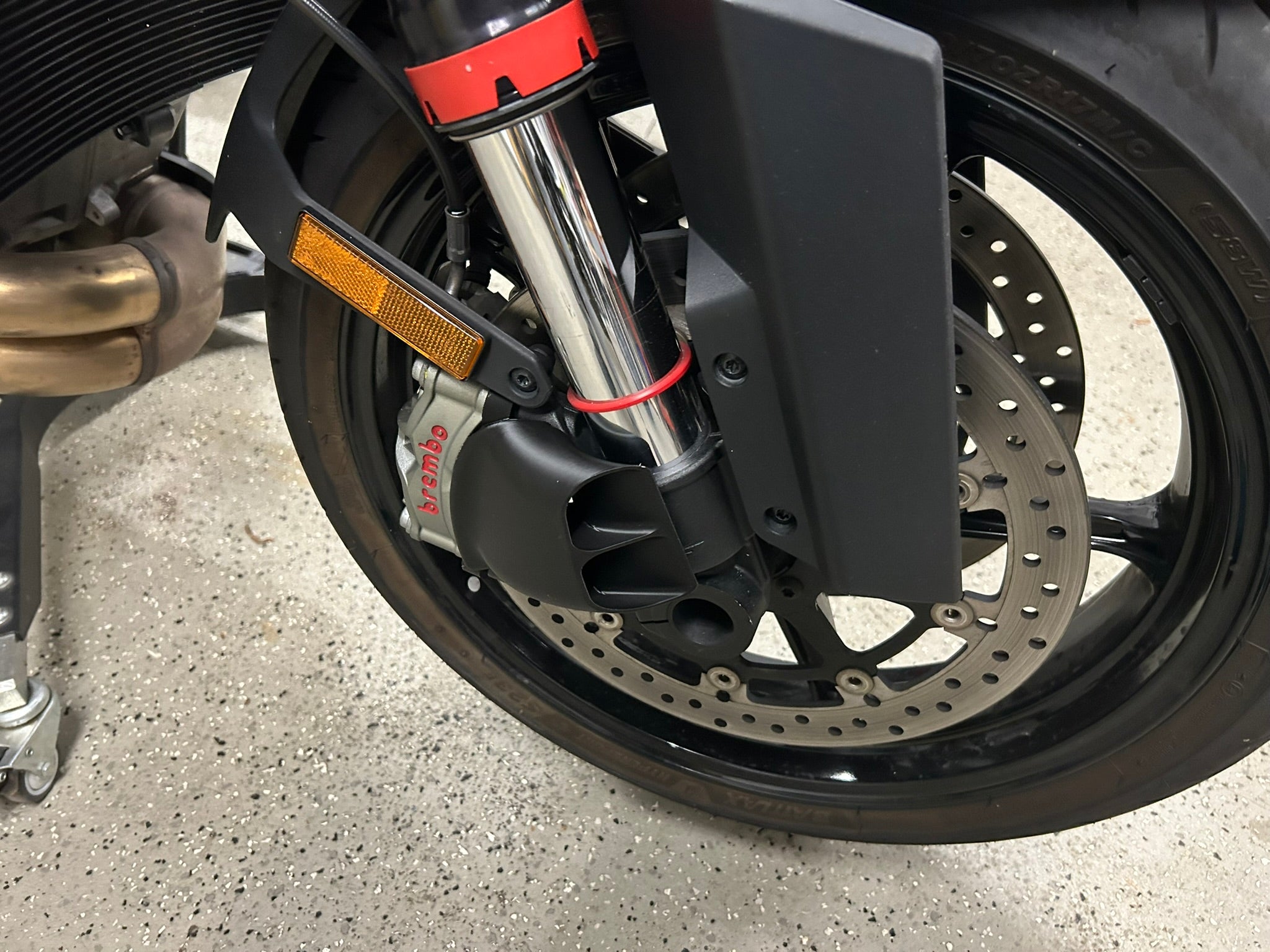 KTM 1290 Super Duke Bremskühlung Vorderachse aus Carbonverstärktem ASA