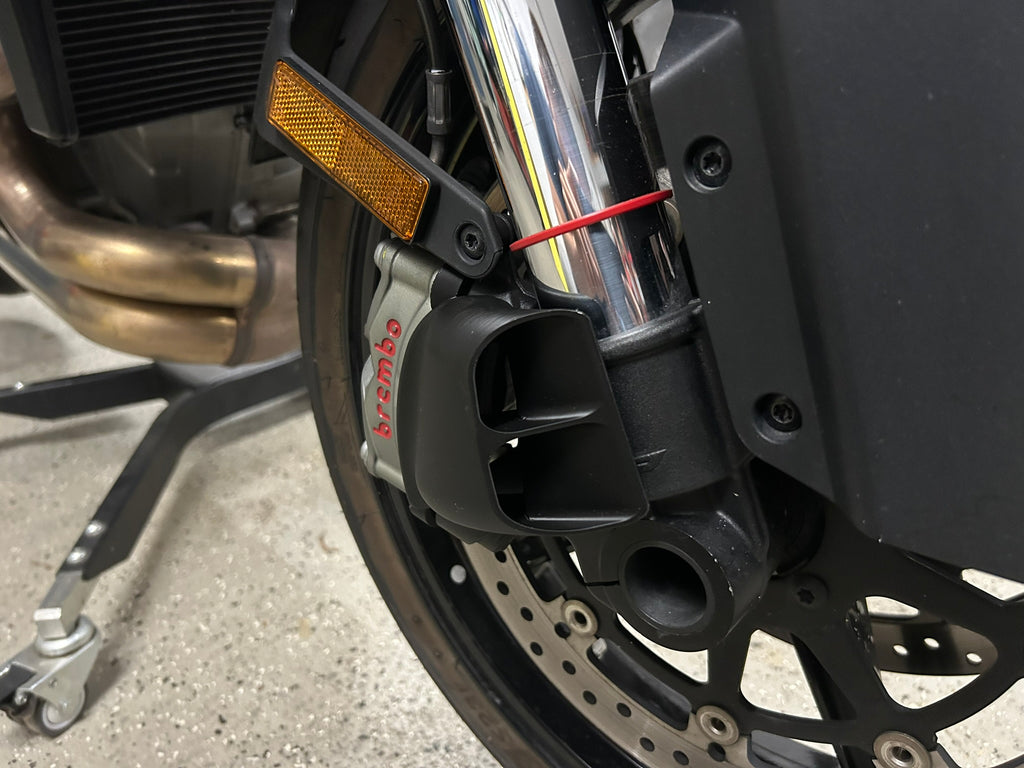 KTM 1290 Super Duke Bremskühlung Vorderachse aus Carbonverstärktem ASA