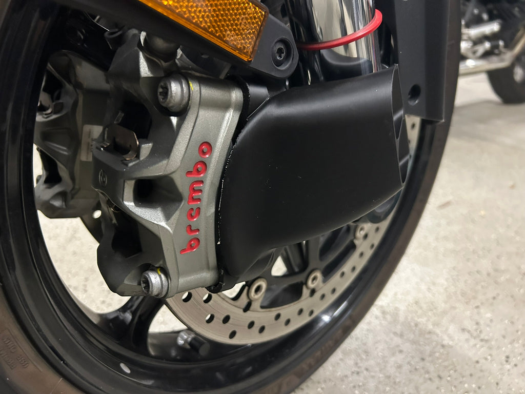 KTM 1290 Super Duke Bremskühlung Vorderachse aus Carbonverstärktem ASA